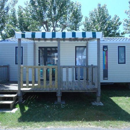 Camping La Plage Сен-Ілер-де-Р'єз Екстер'єр фото