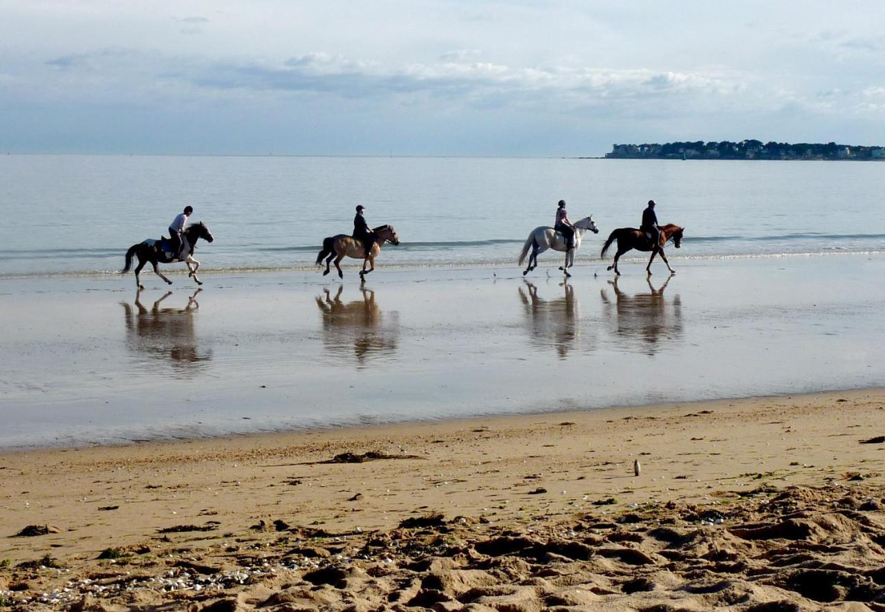 Camping La Plage Сен-Ілер-де-Р'єз Екстер'єр фото
